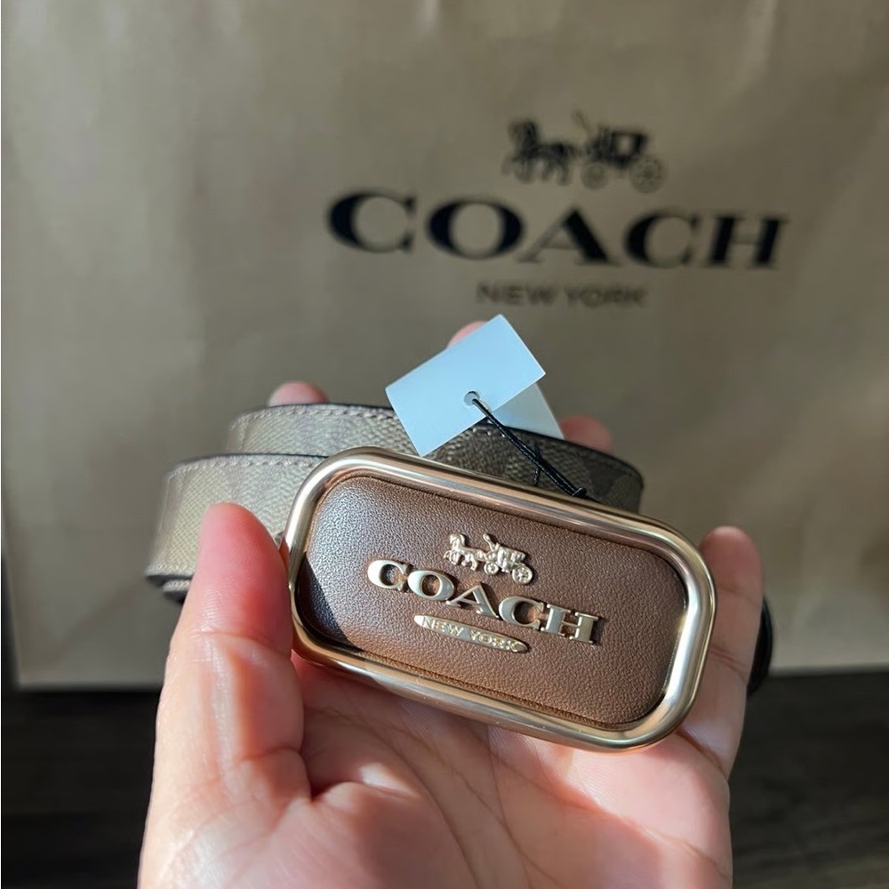 COACH Signature Buckle Morgan Belt, 25 Mm - Picture 2 of 4